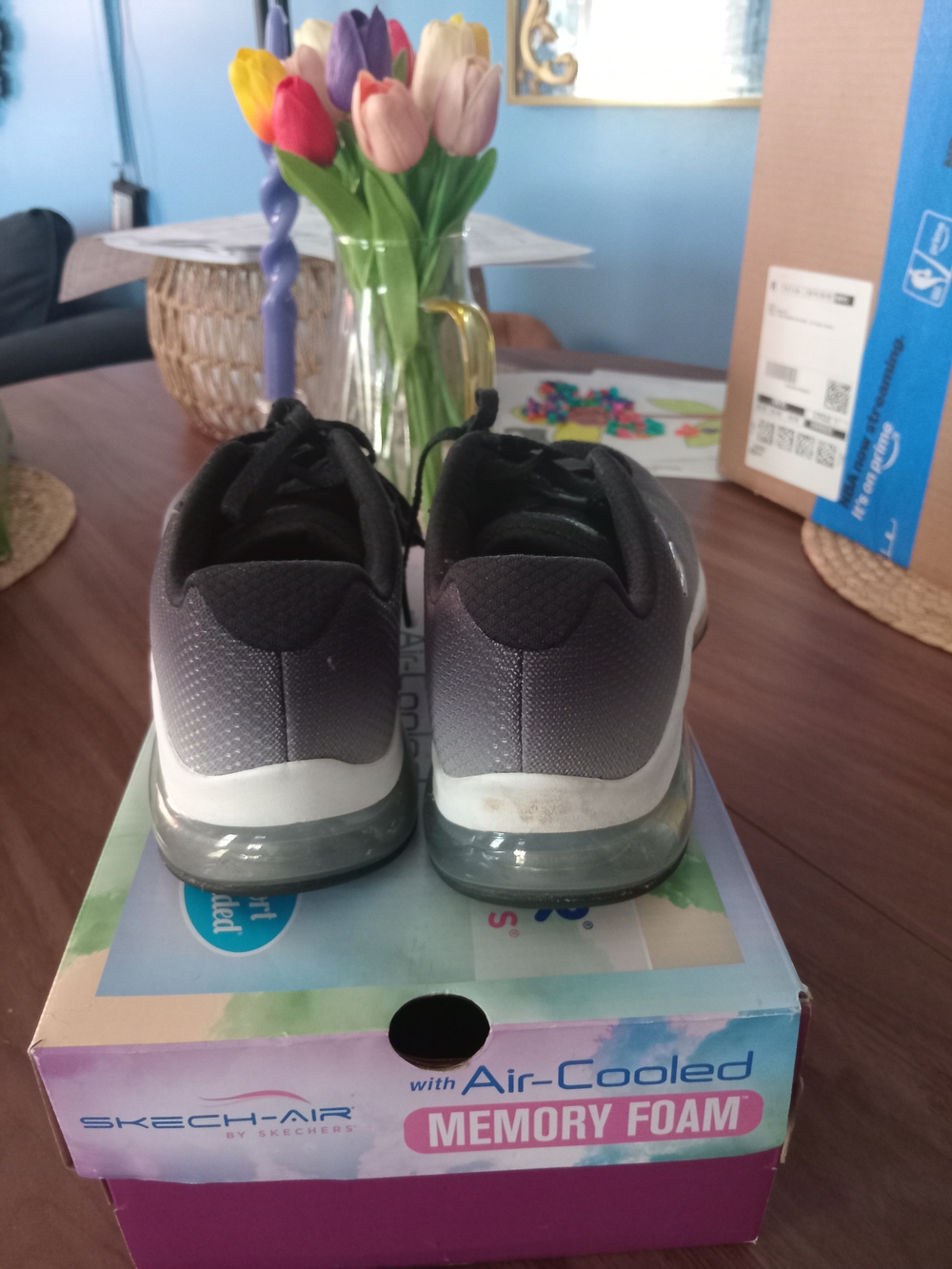 Skechers Women / Kids Gray Mesh Athletic Sneakers with Air-Cooled Memory Foam